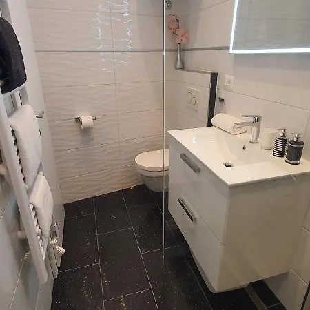 Silvia Apartament *